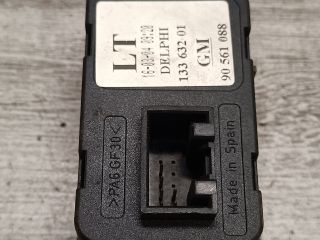 bontott OPEL ZAFIRA A Ablakemelő Kapcsoló Négyes / Kettes