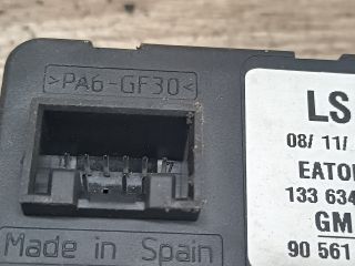 bontott OPEL ZAFIRA A Ablakemelő Kapcsoló Négyes / Kettes