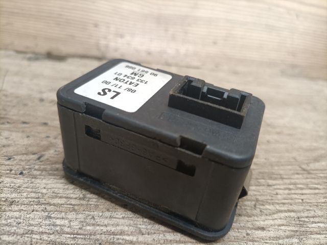 bontott OPEL ZAFIRA A Ablakemelő Kapcsoló Négyes / Kettes