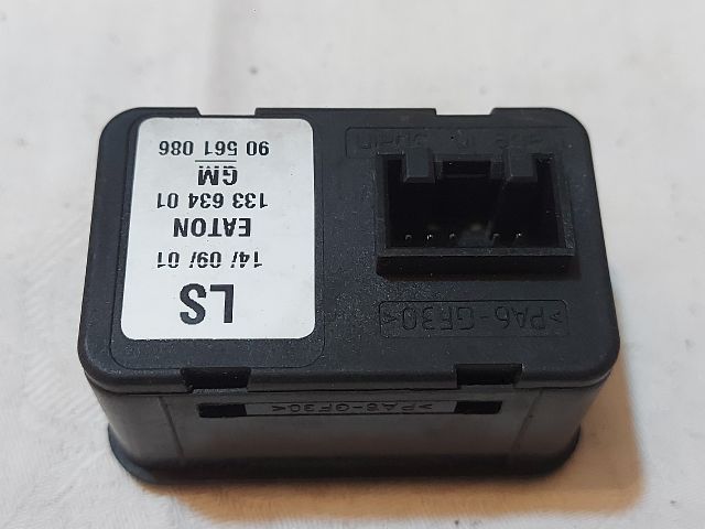 bontott OPEL ZAFIRA A Ablakemelő Kapcsoló Négyes / Kettes