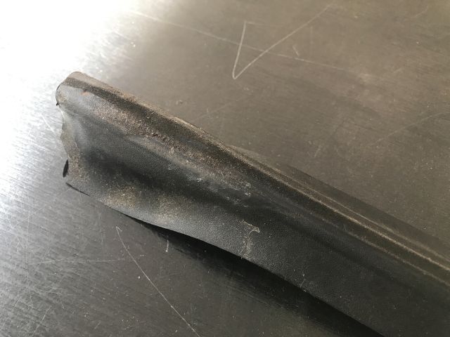 bontott OPEL ZAFIRA A Bal B Oszlop Díszléc