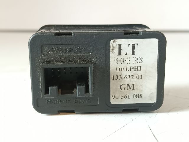 bontott OPEL ZAFIRA A Bal első Ablakemelő Kapcsoló