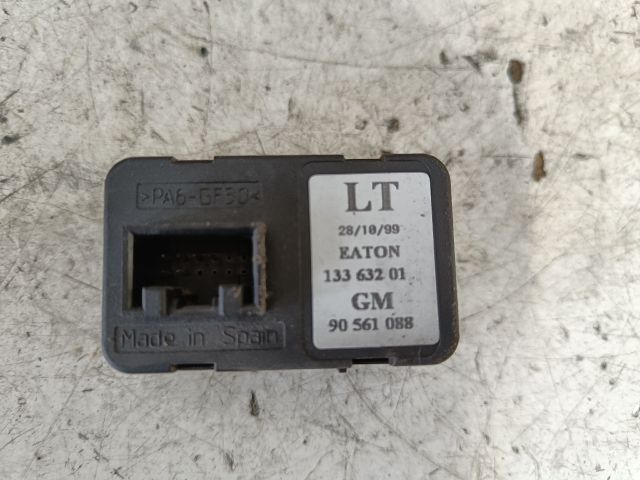 bontott OPEL ZAFIRA A Bal első Ablakemelő Kapcsoló