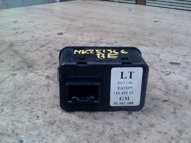 bontott OPEL ZAFIRA A Bal első Ablakemelő Kapcsoló