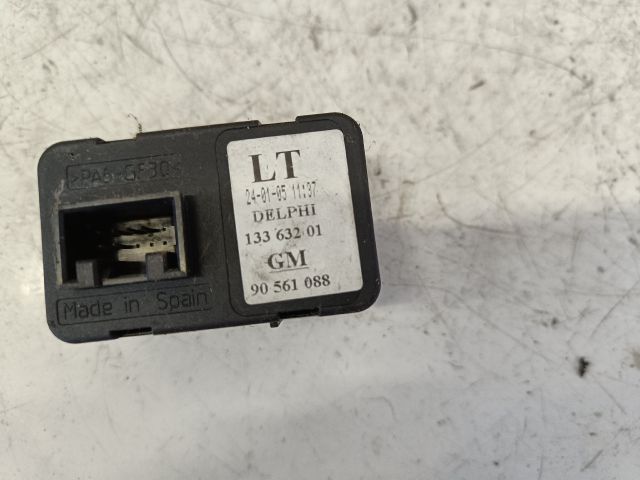 bontott OPEL ZAFIRA A Bal első Ablakemelő Kapcsoló