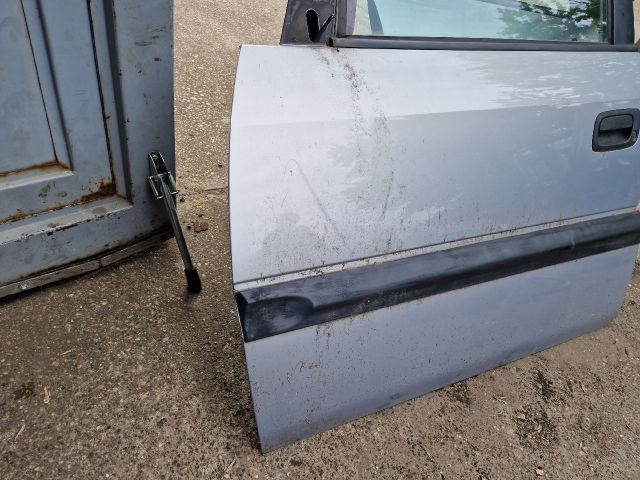 bontott OPEL ZAFIRA A Bal első Ajtó (Részeivel)
