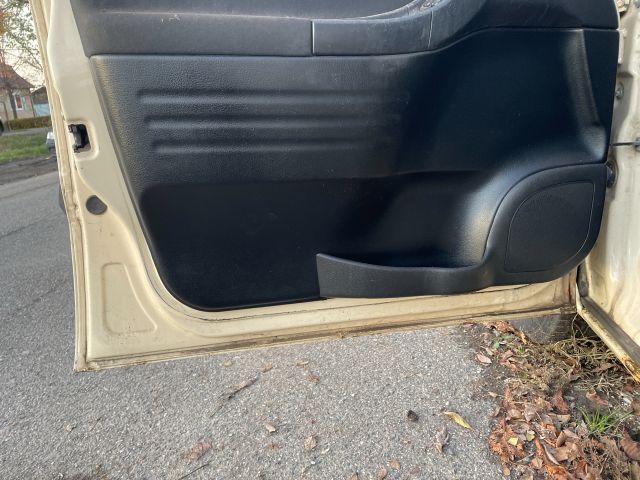 bontott OPEL ZAFIRA A Bal első Ajtó (Üres lemez)