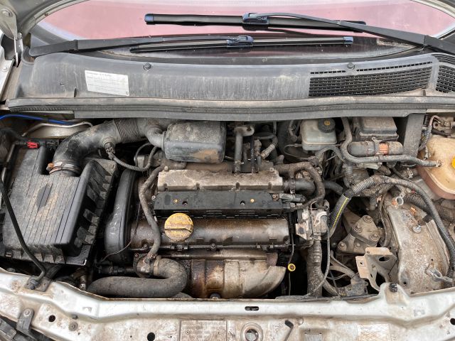 bontott OPEL ZAFIRA A Bal első Ajtó (Üres lemez)