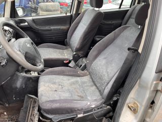 bontott OPEL ZAFIRA A Bal első Ajtóhatároló