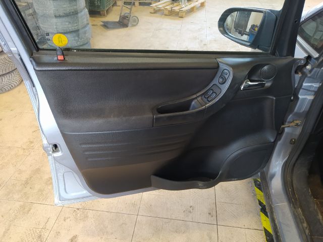 bontott OPEL ZAFIRA A Bal első Ajtóhatároló