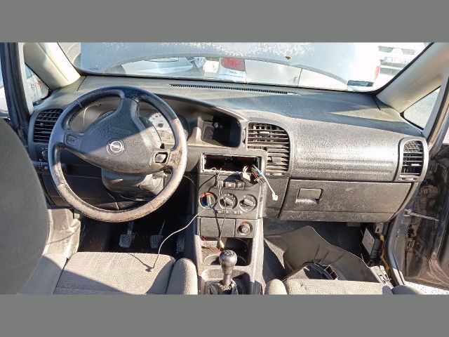 bontott OPEL ZAFIRA A Bal első Fejtámla