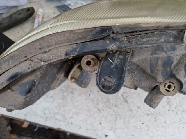 bontott OPEL ZAFIRA A Bal Fényszóró