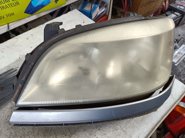 bontott OPEL ZAFIRA A Bal Fényszóró