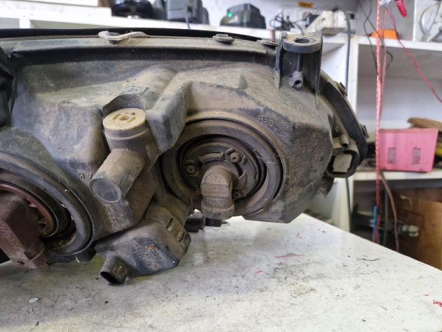 bontott OPEL ZAFIRA A Bal Fényszóró