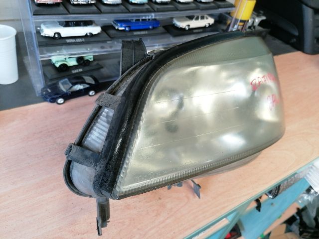 bontott OPEL ZAFIRA A Bal Fényszóró