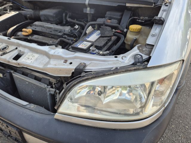 bontott OPEL ZAFIRA A Bal Fényszóró