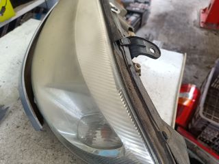 bontott OPEL ZAFIRA A Bal Fényszóró