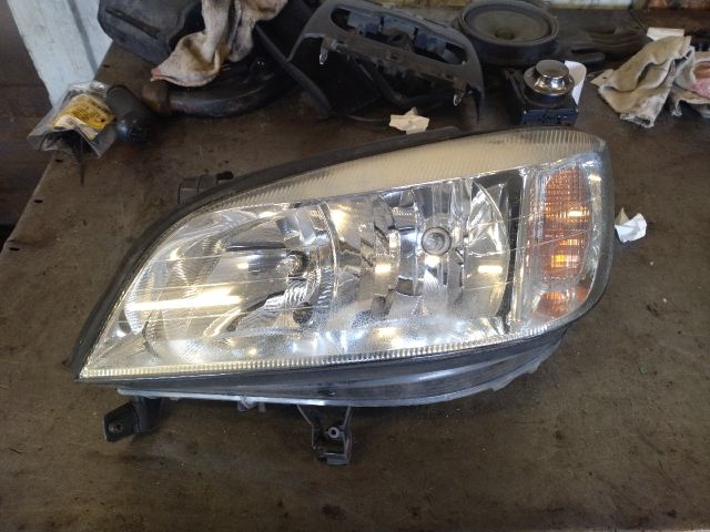 bontott OPEL ZAFIRA A Bal Fényszóró