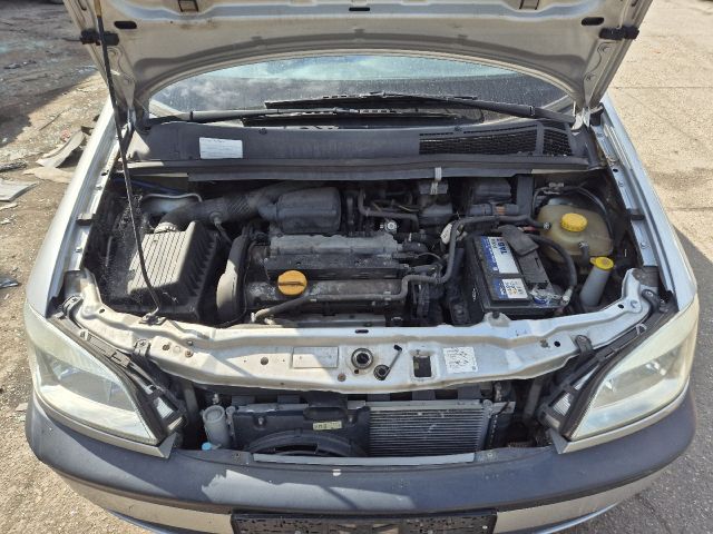 bontott OPEL ZAFIRA A Bal Fényszóró