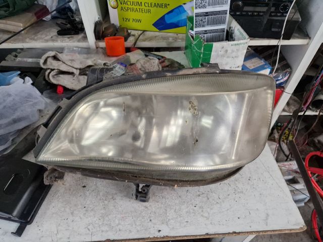 bontott OPEL ZAFIRA A Bal Fényszóró