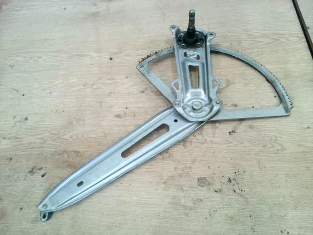 bontott OPEL ZAFIRA A Bal hátsó Ablakemelő Szerkezet (Mechanikus)