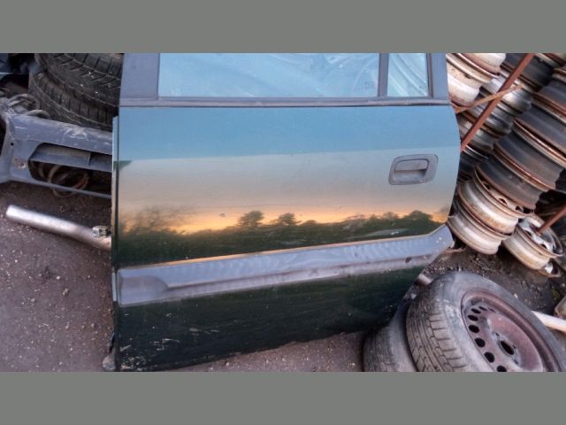 bontott OPEL ZAFIRA A Bal hátsó Ajtó (Üres lemez)