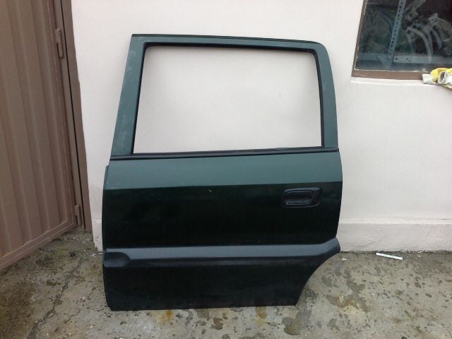 bontott OPEL ZAFIRA A Bal hátsó Ajtó (Üres lemez)