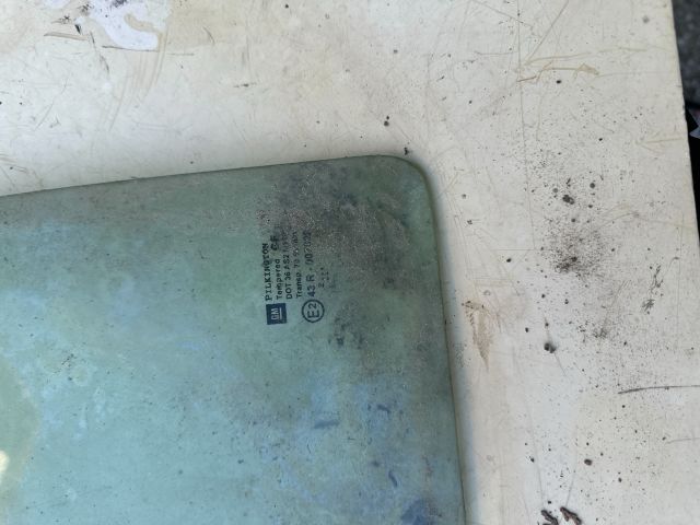 bontott OPEL ZAFIRA A Bal hátsó Fixüveg (Ajtóban)