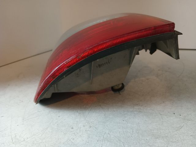 bontott OPEL ZAFIRA A Bal Hátsó Lámpa