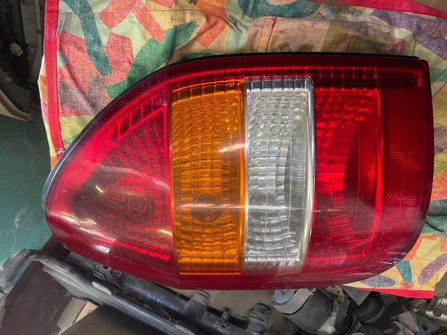 bontott OPEL ZAFIRA A Bal Hátsó Lámpa