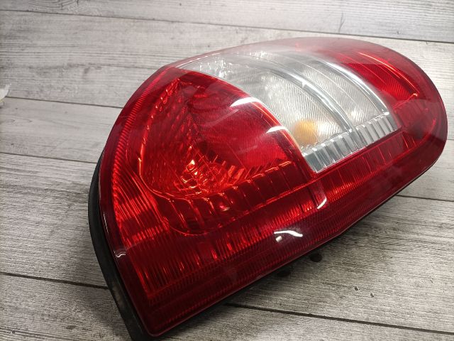 bontott OPEL ZAFIRA A Bal Hátsó Lámpa