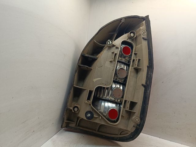 bontott OPEL ZAFIRA A Bal Hátsó Lámpa