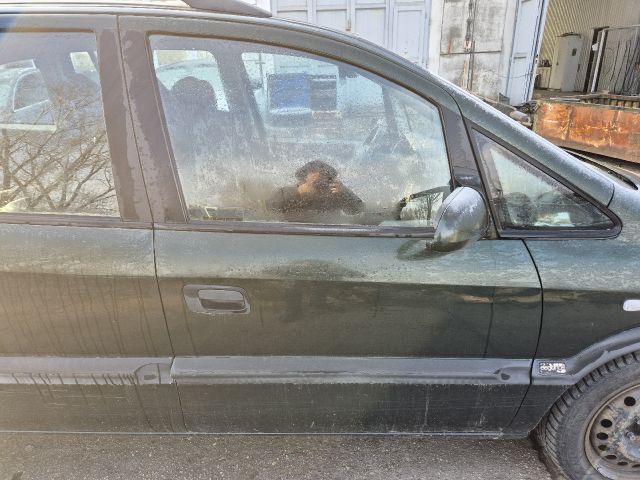 bontott OPEL ZAFIRA A Bal Hátsó Lámpa
