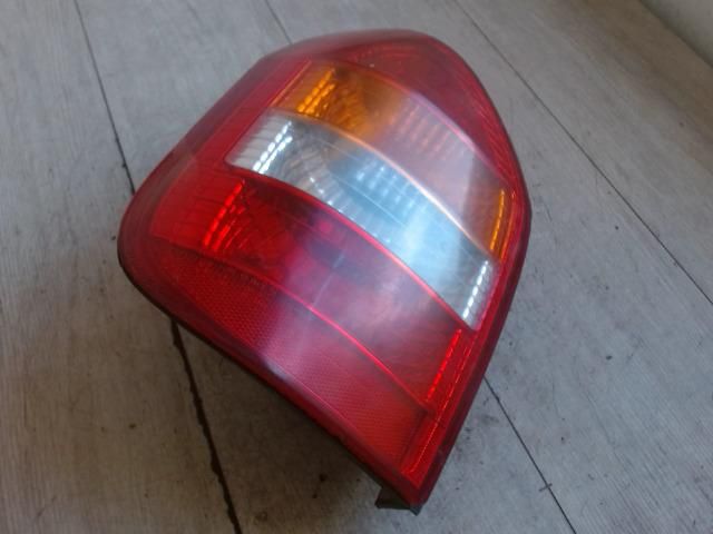 bontott OPEL ZAFIRA A Bal Hátsó Lámpa