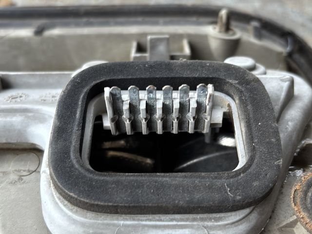 bontott OPEL ZAFIRA A Bal Hátsó Lámpa