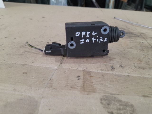 bontott OPEL ZAFIRA A Csomagtér Ajtó Vezérlőegység