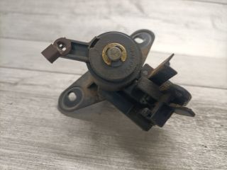 bontott OPEL ZAFIRA A Csomagtér Nyitó Kar / Gomb