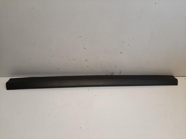 bontott OPEL ZAFIRA A Csomagtérajtó Díszléc