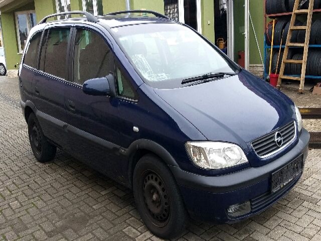 bontott OPEL ZAFIRA A Csomagtérajtó Gumikéder