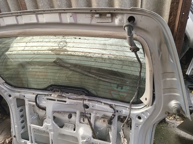 bontott OPEL ZAFIRA A Csomagtérajtó (Részeivel)