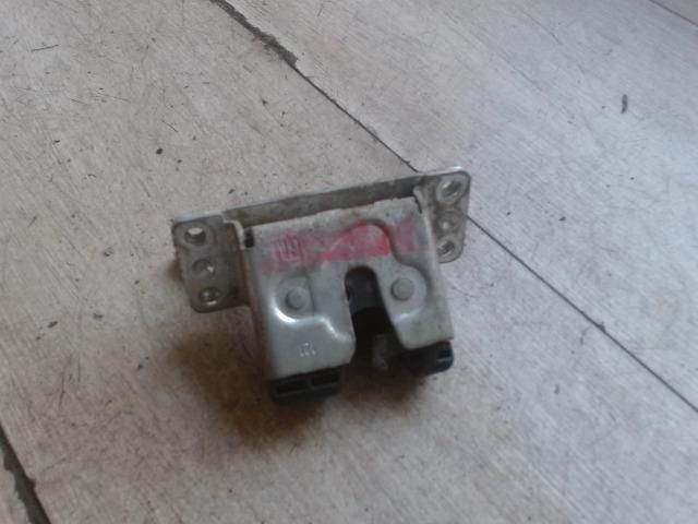 bontott OPEL ZAFIRA A Csomagtérajtó Zárszerkezet