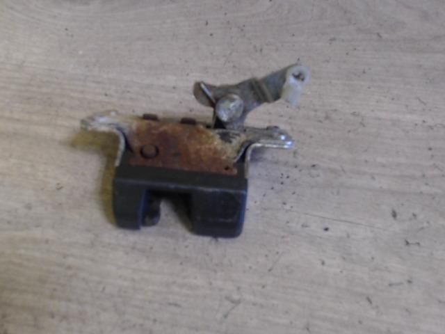 bontott OPEL ZAFIRA A Csomagtérajtó Zárszerkezet