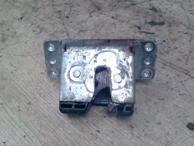 bontott OPEL ZAFIRA A Csomagtérajtó Zárszerkezet