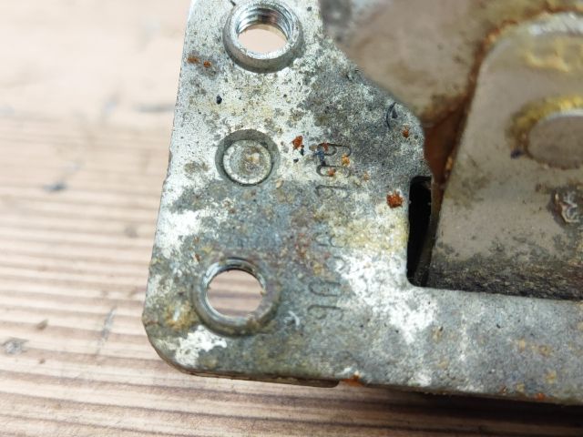 bontott OPEL ZAFIRA A Csomagtérajtó Zárszerkezet