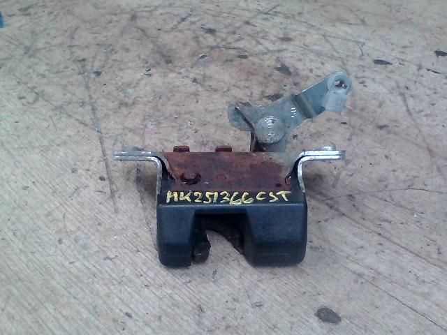 bontott OPEL ZAFIRA A Csomagtérajtó Zárszerkezet