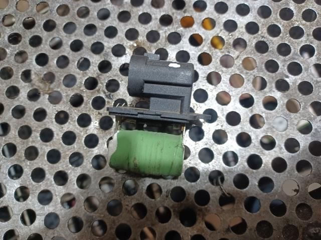 bontott OPEL ZAFIRA A Előtét Ellenállás Hűtőventilátor