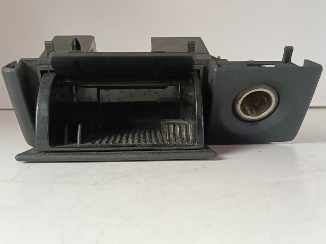 bontott OPEL ZAFIRA A Első Hamutartó