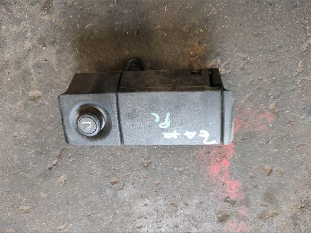 bontott OPEL ZAFIRA A Első Hamutartó