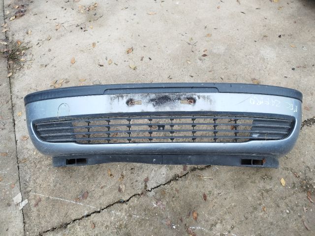 bontott OPEL ZAFIRA A Első Lökhárító (Részeivel)