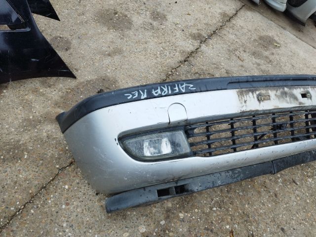 bontott OPEL ZAFIRA A Első Lökhárító (Részeivel)